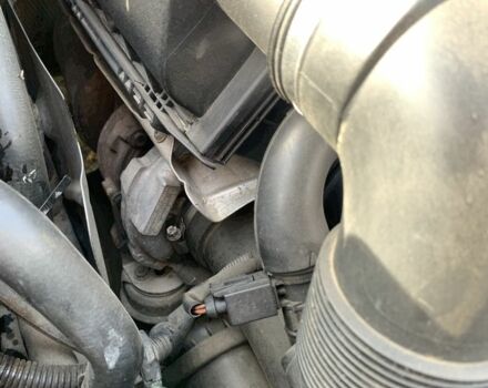 Синий Мерседес Е-Класс, объемом двигателя 2.1 л и пробегом 376 тыс. км за 4100 $, фото 16 на Automoto.ua