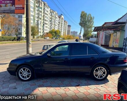 Синій Мерседес Е-Клас, об'ємом двигуна 2.2 л та пробігом 300 тис. км за 2699 $, фото 7 на Automoto.ua