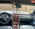 Синий Мерседес Е-Класс, объемом двигателя 3.2 л и пробегом 400 тыс. км за 4800 $, фото 7 на Automoto.ua