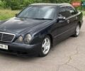Синий Мерседес Е-Класс, объемом двигателя 2.2 л и пробегом 400 тыс. км за 3200 $, фото 1 на Automoto.ua