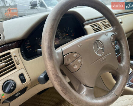 Синий Мерседес Е-Класс, объемом двигателя 3.23 л и пробегом 500 тыс. км за 2850 $, фото 9 на Automoto.ua