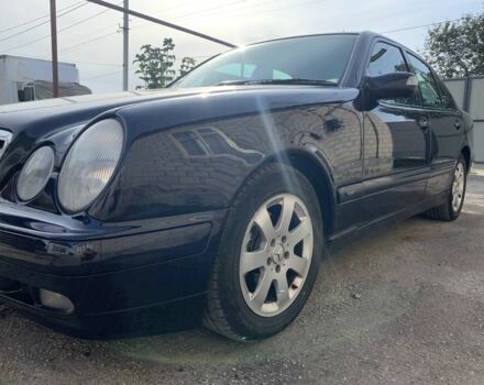 Синий Мерседес Е-Класс, объемом двигателя 2.1 л и пробегом 376 тыс. км за 4100 $, фото 11 на Automoto.ua