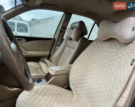 Синий Мерседес Е-Класс, объемом двигателя 3.23 л и пробегом 500 тыс. км за 2850 $, фото 11 на Automoto.ua