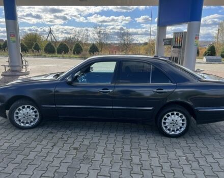 Мерседес Е-Класс 2001 в Жовкве на Automoto.ua Синий Мерседес Е-Класс, объемом двигателя 2.7 л и пробегом 299 тыс. км за 3649 $, фото 4 на Automoto.ua