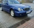 Синий Мерседес Е-Класс, объемом двигателя 2 л и пробегом 300 тыс. км за 3800 $, фото 1 на Automoto.ua