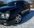 Синий Мерседес Е-Класс, объемом двигателя 2.2 л и пробегом 400 тыс. км за 3800 $, фото 2 на Automoto.ua