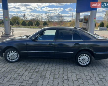 Мерседес Е-Клас 2001 у Жовкві на Automoto.ua Синій Мерседес Е-Клас, об'ємом двигуна 2.69 л та пробігом 299 тис. км за 3349 $, фото 6 на Automoto.ua