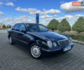 Мерседес Е-Клас 2001 у Жовкві на Automoto.ua Синій Мерседес Е-Клас, об'ємом двигуна 2.69 л та пробігом 299 тис. км за 3349 $, фото 1 на Automoto.ua