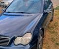 Синій Мерседес Е-Клас, об'ємом двигуна 2.7 л та пробігом 300 тис. км за 4700 $, фото 1 на Automoto.ua