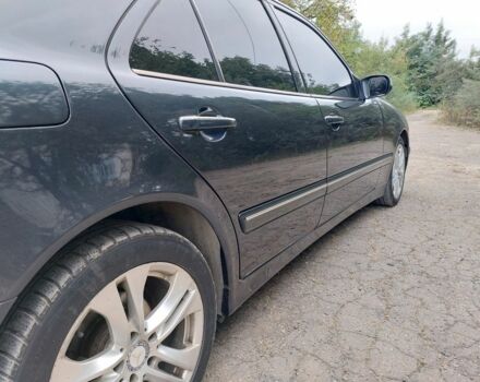 Синий Мерседес Е-Класс, объемом двигателя 2.1 л и пробегом 380 тыс. км за 4700 $, фото 14 на Automoto.ua