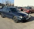 Синий Мерседес Е-Класс, объемом двигателя 2.1 л и пробегом 250 тыс. км за 2550 $, фото 2 на Automoto.ua