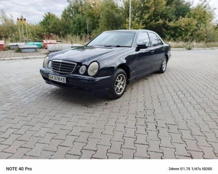 Синій Мерседес Е-Клас, об'ємом двигуна 2 л та пробігом 400 тис. км за 2850 $, фото 9 на Automoto.ua