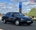 Мерседес Е-Клас 2001 у Жовкві на Automoto.ua Синій Мерседес Е-Клас, об'ємом двигуна 2.69 л та пробігом 299 тис. км за 3349 $, фото 1 на Automoto.ua