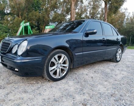 Синий Мерседес Е-Класс, объемом двигателя 2.1 л и пробегом 380 тыс. км за 4700 $, фото 1 на Automoto.ua
