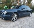 Синий Мерседес Е-Класс, объемом двигателя 2.1 л и пробегом 380 тыс. км за 4700 $, фото 1 на Automoto.ua