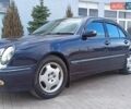Синий Мерседес Е-Класс, объемом двигателя 2.6 л и пробегом 399 тыс. км за 4900 $, фото 1 на Automoto.ua