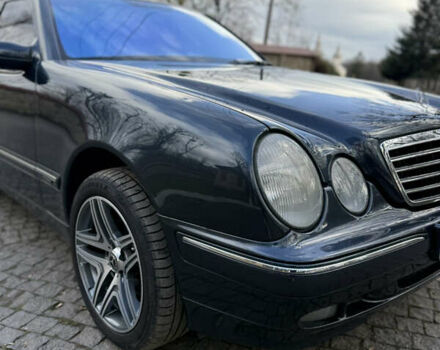 Синий Мерседес Е-Класс, объемом двигателя 2.7 л и пробегом 350 тыс. км за 6700 $, фото 3 на Automoto.ua