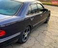 Синий Мерседес Е-Класс, объемом двигателя 3.2 л и пробегом 400 тыс. км за 4800 $, фото 2 на Automoto.ua