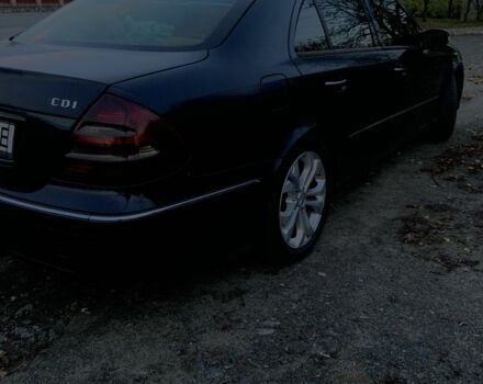 Синий Мерседес Е-Класс, объемом двигателя 2.7 л и пробегом 460 тыс. км за 6000 $, фото 4 на Automoto.ua