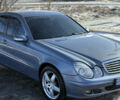 Синий Мерседес Е-Класс, объемом двигателя 2.15 л и пробегом 301 тыс. км за 5500 $, фото 3 на Automoto.ua