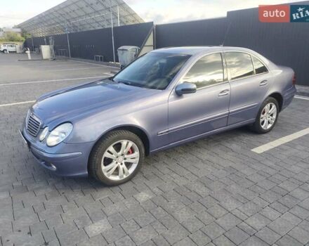 Синій Мерседес Е-Клас, об'ємом двигуна 2.2 л та пробігом 292 тис. км за 6400 $, фото 17 на Automoto.ua