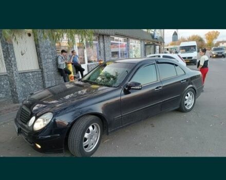 Синий Мерседес Е-Класс, объемом двигателя 2.7 л и пробегом 1000 тыс. км за 6000 $, фото 9 на Automoto.ua