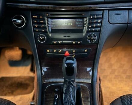 Синій Мерседес Е-Клас, об'ємом двигуна 2.6 л та пробігом 300 тис. км за 5250 $, фото 61 на Automoto.ua