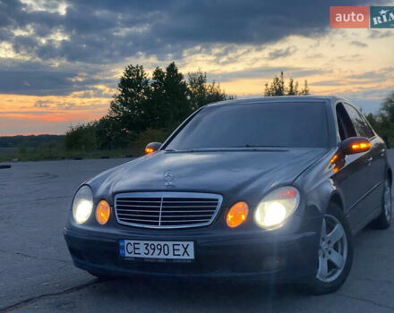 Синий Мерседес Е-Класс, объемом двигателя 2.2 л и пробегом 440 тыс. км за 4300 $, фото 5 на Automoto.ua