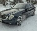 Синий Мерседес Е-Класс, объемом двигателя 2.6 л и пробегом 350 тыс. км за 5000 $, фото 1 на Automoto.ua