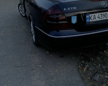 Синий Мерседес Е-Класс, объемом двигателя 2.7 л и пробегом 460 тыс. км за 6000 $, фото 2 на Automoto.ua