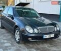 Синий Мерседес Е-Класс, объемом двигателя 2.2 л и пробегом 288 тыс. км за 5699 $, фото 9 на Automoto.ua