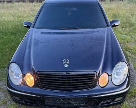 Синий Мерседес Е-Класс, объемом двигателя 2.7 л и пробегом 336 тыс. км за 4700 $, фото 3 на Automoto.ua