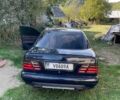 Синий Мерседес Е-Класс, объемом двигателя 2.2 л и пробегом 500 тыс. км за 3000 $, фото 5 на Automoto.ua