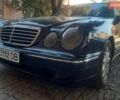 Синій Мерседес Е-Клас, об'ємом двигуна 2 л та пробігом 348 тис. км за 4499 $, фото 1 на Automoto.ua