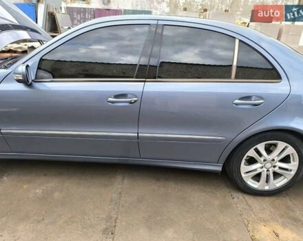 Синий Мерседес Е-Класс, объемом двигателя 3.2 л и пробегом 378 тыс. км за 11900 $, фото 19 на Automoto.ua