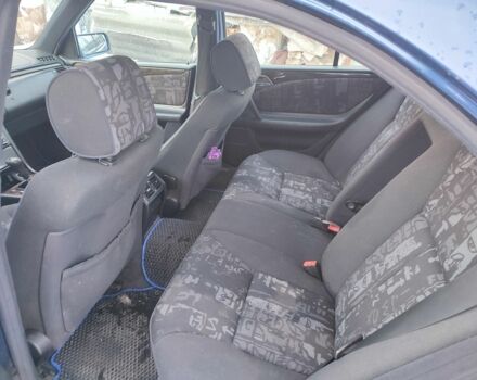 Синій Мерседес Е-Клас, об'ємом двигуна 0 л та пробігом 777 тис. км за 799 $, фото 7 на Automoto.ua