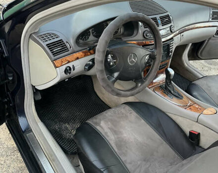 Синий Мерседес Е-Класс, объемом двигателя 2.69 л и пробегом 300 тыс. км за 5333 $, фото 6 на Automoto.ua