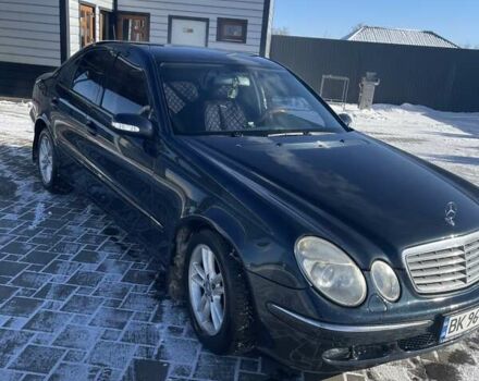 Синий Мерседес Е-Класс, объемом двигателя 1.8 л и пробегом 304 тыс. км за 5100 $, фото 8 на Automoto.ua