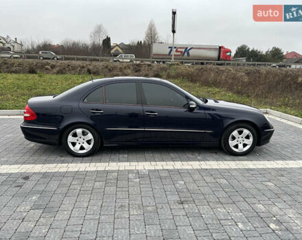 Синій Мерседес Е-Клас, об'ємом двигуна 2.6 л та пробігом 246 тис. км за 6990 $, фото 2 на Automoto.ua