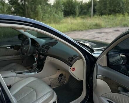 Синій Мерседес Е-Клас, об'ємом двигуна 2.7 л та пробігом 440 тис. км за 6300 $, фото 13 на Automoto.ua