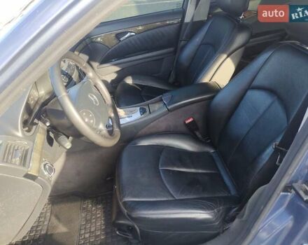 Синій Мерседес Е-Клас, об'ємом двигуна 2.2 л та пробігом 292 тис. км за 6400 $, фото 33 на Automoto.ua