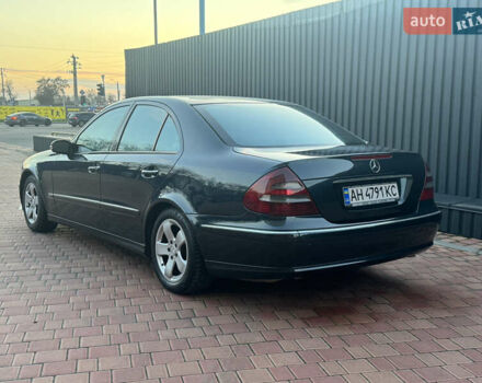Синій Мерседес Е-Клас, об'ємом двигуна 3.2 л та пробігом 310 тис. км за 6800 $, фото 6 на Automoto.ua