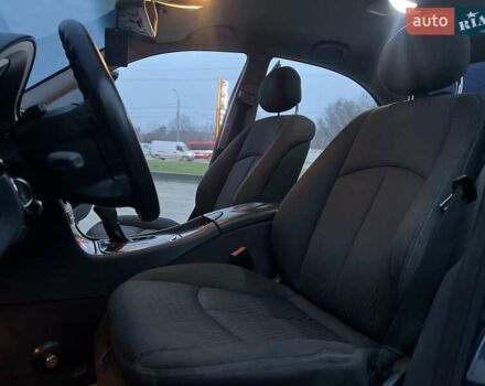 Синій Мерседес Е-Клас, об'ємом двигуна 2.6 л та пробігом 300 тис. км за 5250 $, фото 38 на Automoto.ua