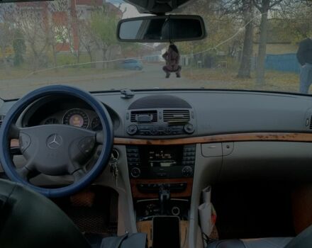 Синий Мерседес Е-Класс, объемом двигателя 2.7 л и пробегом 460 тыс. км за 6000 $, фото 8 на Automoto.ua