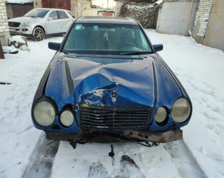 Синій Мерседес Е-Клас, об'ємом двигуна 0 л та пробігом 777 тис. км за 799 $, фото 1 на Automoto.ua