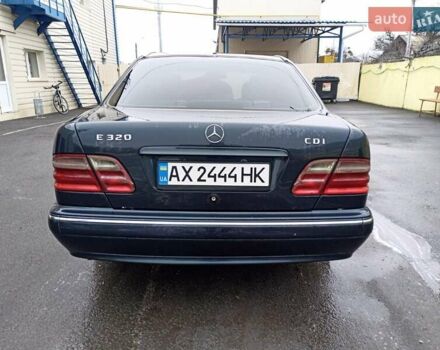 Синий Мерседес Е-Класс, объемом двигателя 3.23 л и пробегом 400 тыс. км за 5000 $, фото 1 на Automoto.ua