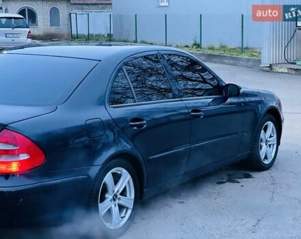 Синій Мерседес Е-Клас, об'ємом двигуна 2.6 л та пробігом 300 тис. км за 5250 $, фото 29 на Automoto.ua