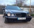Синій Мерседес Е-Клас, об'ємом двигуна 2 л та пробігом 330 тис. км за 4400 $, фото 6 на Automoto.ua