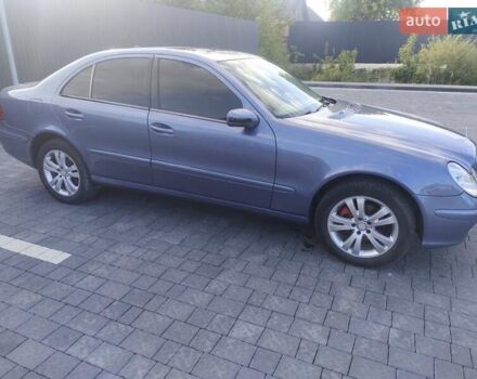 Синій Мерседес Е-Клас, об'ємом двигуна 2.2 л та пробігом 292 тис. км за 6400 $, фото 20 на Automoto.ua