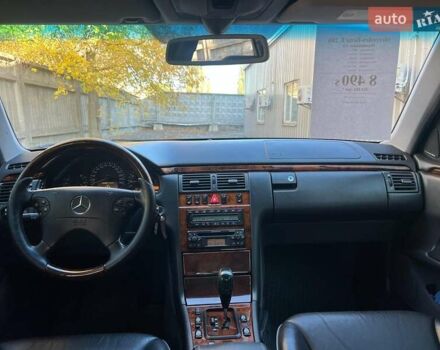 Синій Мерседес Е-Клас, об'ємом двигуна 2.8 л та пробігом 241 тис. км за 8490 $, фото 17 на Automoto.ua